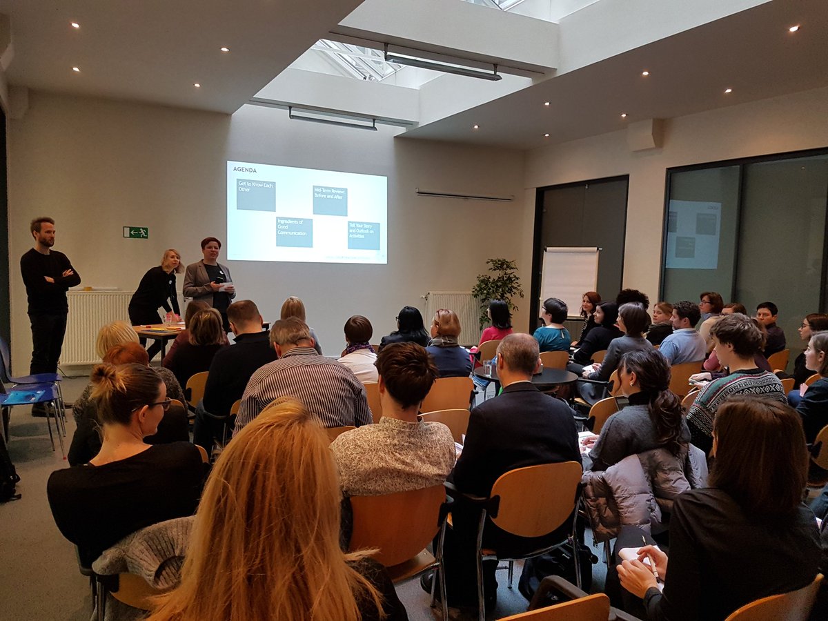 interregCE_IT's tweet photo. A Vienna impariamo a comunicare i nostri progetti #interreg @InterregCE @INTERREGTweets #CEcall https://t.co/wl1DIj0yNq