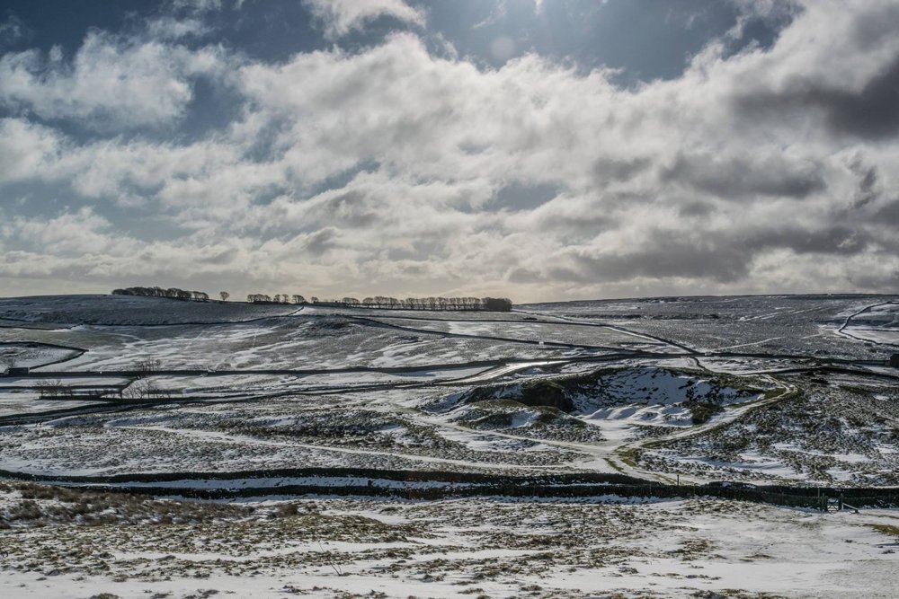 peakdistrict's tweet photo. The Great Ridge (Mam Tor to Losehill) looking great in the snow!

@ShefAdvFilmFest (9-11 March) launches the #MendOurMountains campaign; learn how you can help care for places like this! https://t.co/qdqvEjlkFs 

@TeamBMC @TheOutdoorCity 

Images courtesy of Kev Dunnington https://t.co/L9qzUKr9hi