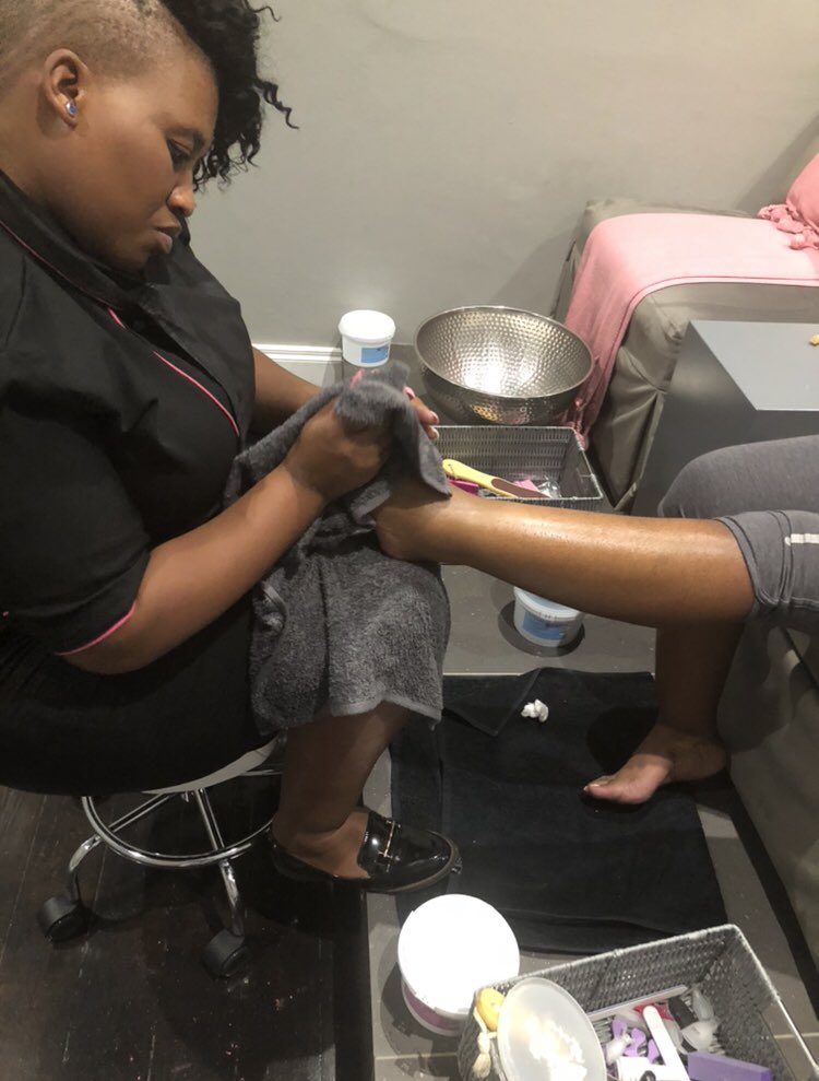 ZarLushh's tweet photo. Don’t get caught with bad nails, ever! The Zarlush pedicure👌🏾🙌🏾
#Zarlush #Unisex #BeautyBar #Spa #Hair #Massages #Nails #Pedicure #NailTreatments #ZarlushMan #LushMan #NewBusiness #BlackOwned #WomenInBusiness #Entrepreneurship #BlackBusiness #BlackBiz #Parkhurst #Joburg https://t.co/qRYN3LIj1g