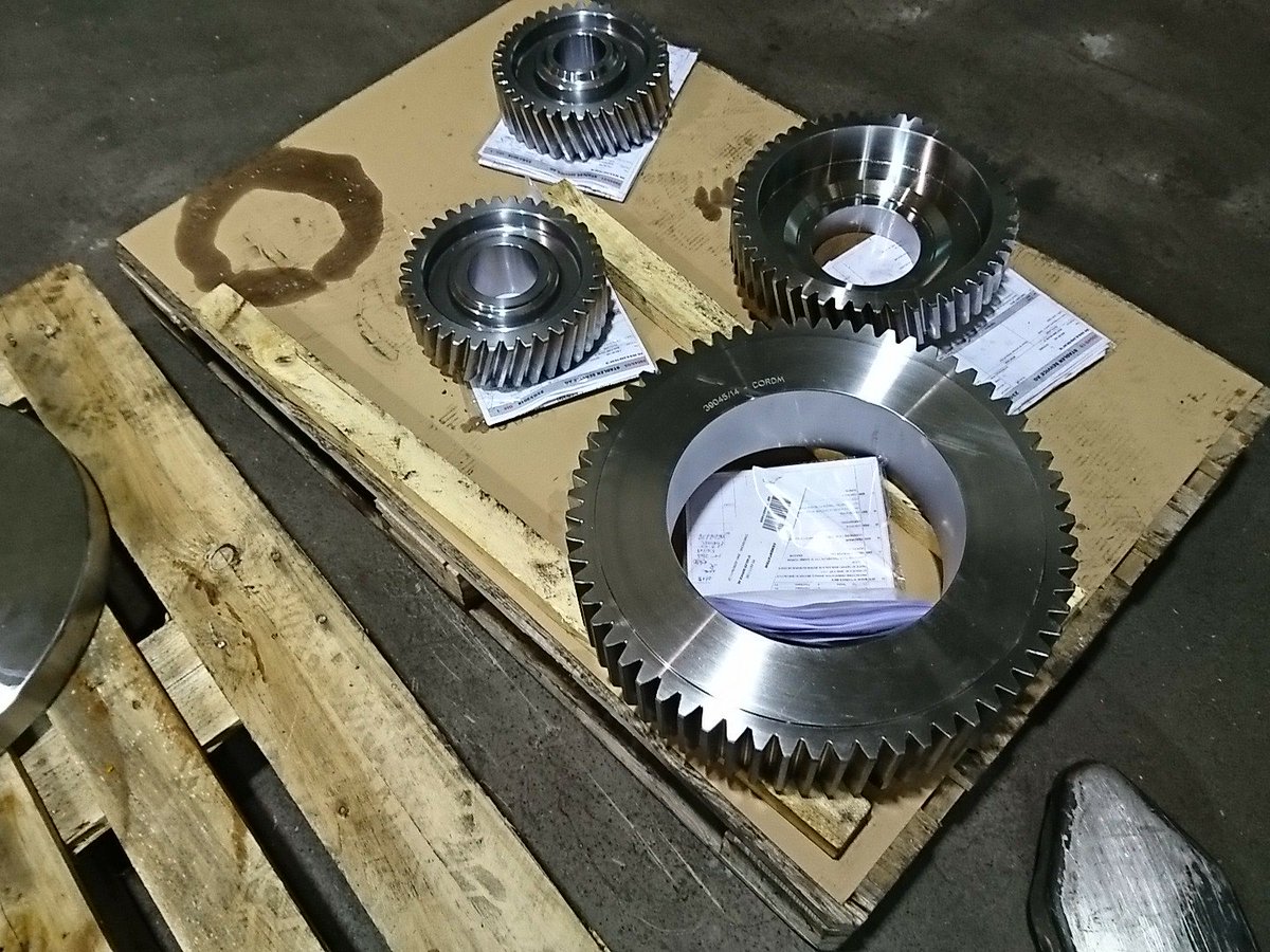 MaucourtM's tweet photo. #Lesscop industrielles du grand Est se rencontrent pour travailler sur l usine du futur. Chez cordm à Verdun en compagnie du conseil régional @regiongrandest @les_scop @ScopGrandEst #industriedufutur https://t.co/Vorb1CjWep