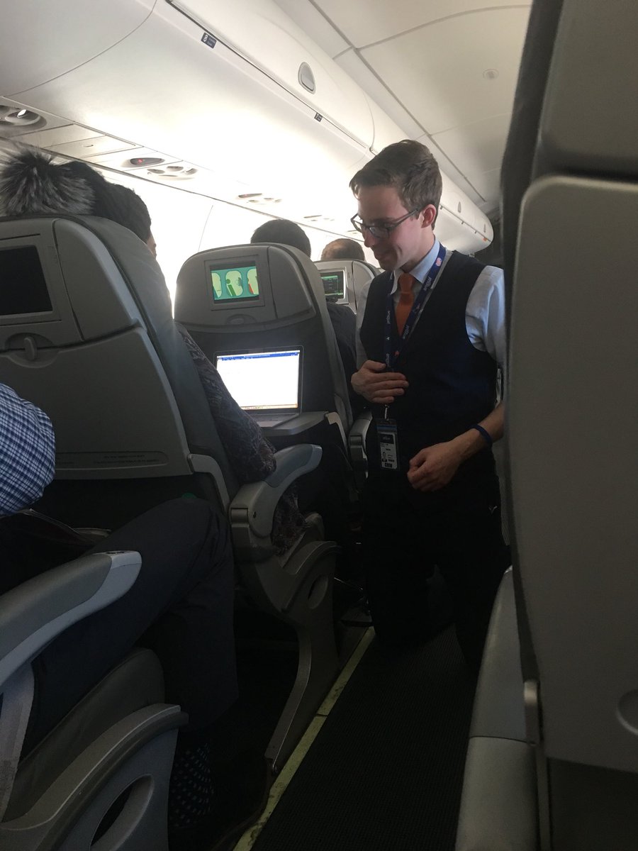 kimberlyryanOK's tweet photo. @JetBlue Bravo! This is Zach on Flight 427. He personally went around to every passenger to introduce himself and ask if anyone needed anything. I certainly paused this AM to appreciate his outstanding customer service and passion for his job. #JetBlue https://t.co/9NLKIRrB8n