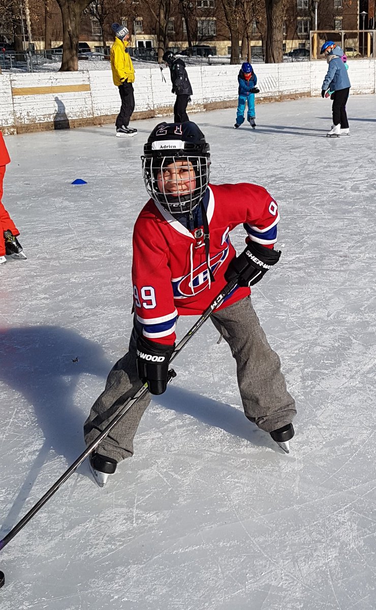 MissChapman009's tweet photo. Hockey at kells! https://t.co/wEwuEP1b8x