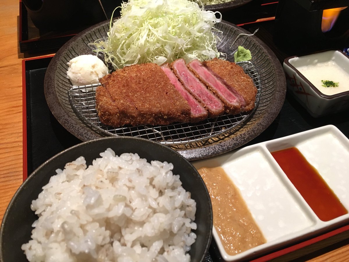 ট ইট র アイコネクト 先日宇都宮の美味しいご飯やさんに行ってきました 牛カツです ˆ ˆ 注文してから1分くらいで出てきます お肉はレアなのでお好みの焼き加減で食べるのです 中の人はレア気味が好きなのでさっと焼いて食べました ごちそうさまで ট ইট র アイコネクト 先日宇都宮の美味しいご飯やさんに行ってきました 牛カツです ˆ ˆ 注文してから1分くらいで出てきます お肉はレアなのでお好みの焼き加減で食べるのです 中の人はレア気味が好きなのでさっと焼いて食べました ごちそうさまで