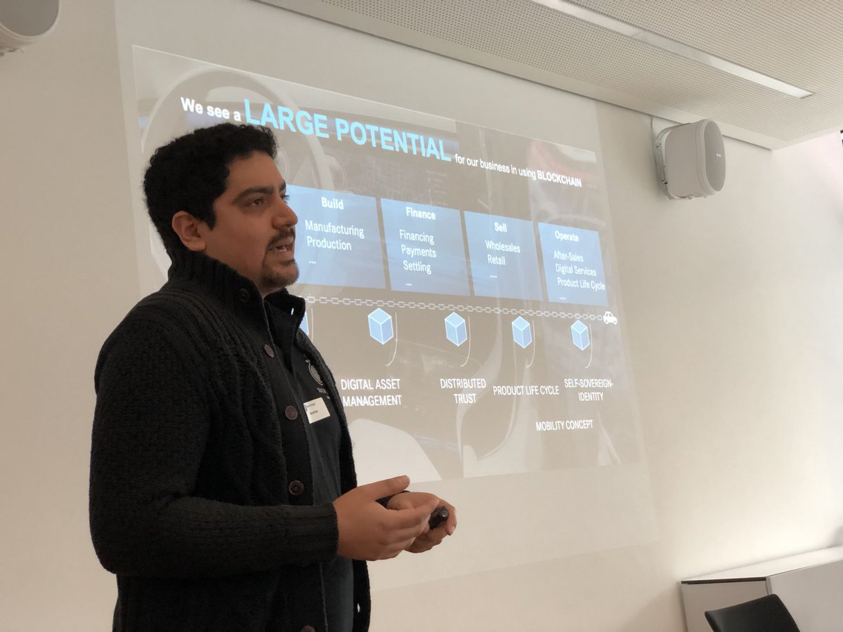 katreiber's tweet image. Omar berichtet aus Sicht von #Daimler vom #hackbc18 bei der #IHK_BLOCKCHAIN