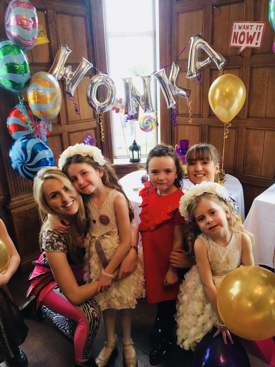 funkychickparty's tweet photo. Willy Wonka themed party got funky 🍭🍭 
@TheManorBickley #Funkychicks #Kidsentertainers #Themedparties #Willywonka #Oompaloompa #Kidsparty #Bickley #Bromley #BeckBromfl https://t.co/ZeQWMjLemF