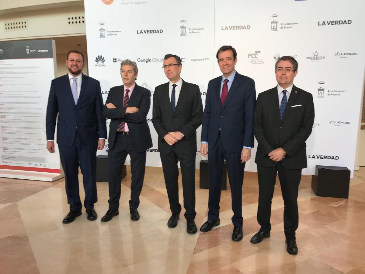 Inicio de las Jornadas #UrbanIntelligence #MurciaSmart en el Auditorio Victor Villegas, donde durante dos días hablaremos de #SmartCity #SmartMobility #Energía #IoT #BigData #AI y mucho más. <a href="/Ppguillenparra/">Pepe Guillén Parra</a> @AytoMurcia@Roadmaps4energy #H2020