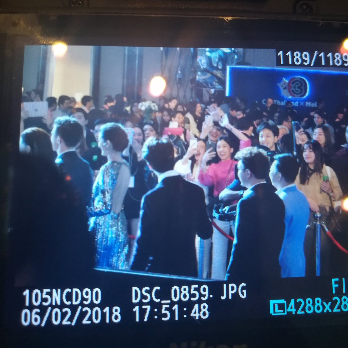 peun_t's tweet photo. น่ารักมากอ้ะะ ชอบบบ ฮือออออ พี่น้องเชียร์สุดดด #inpitar #innsarin https://t.co/0BwYO0rC5V