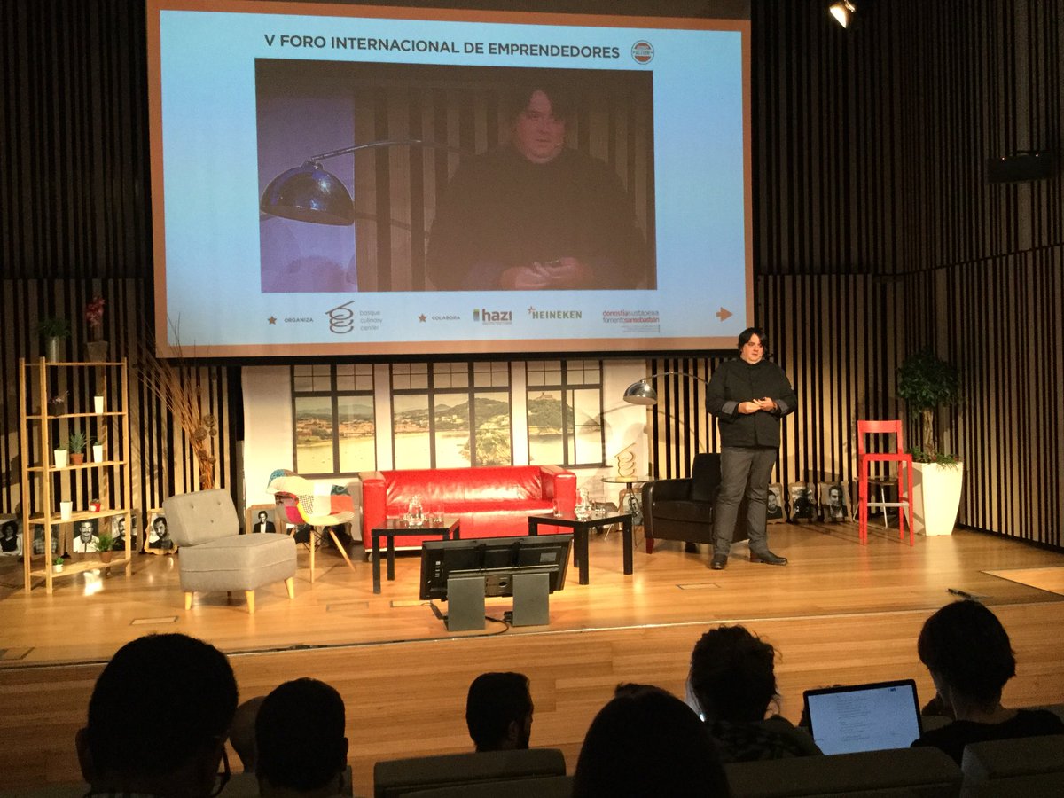 Oskook's tweet photo. #CookingThefuture es el eslogan que hemos adoptado desde @oskook #foroca2018 #foroca2018 https://t.co/cZpc06nSDC