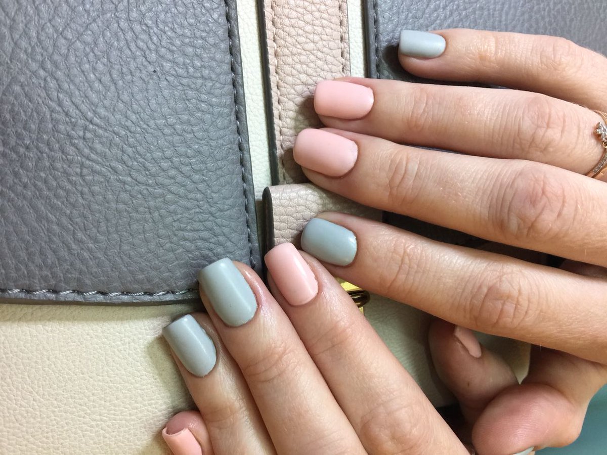 blueskyindia1's tweet photo. #DC74 and #DC103 along with #mattetop coat to create this beautiful and subtle look #ideal for a #workingprofessional https://t.co/yR5zEyO0kz