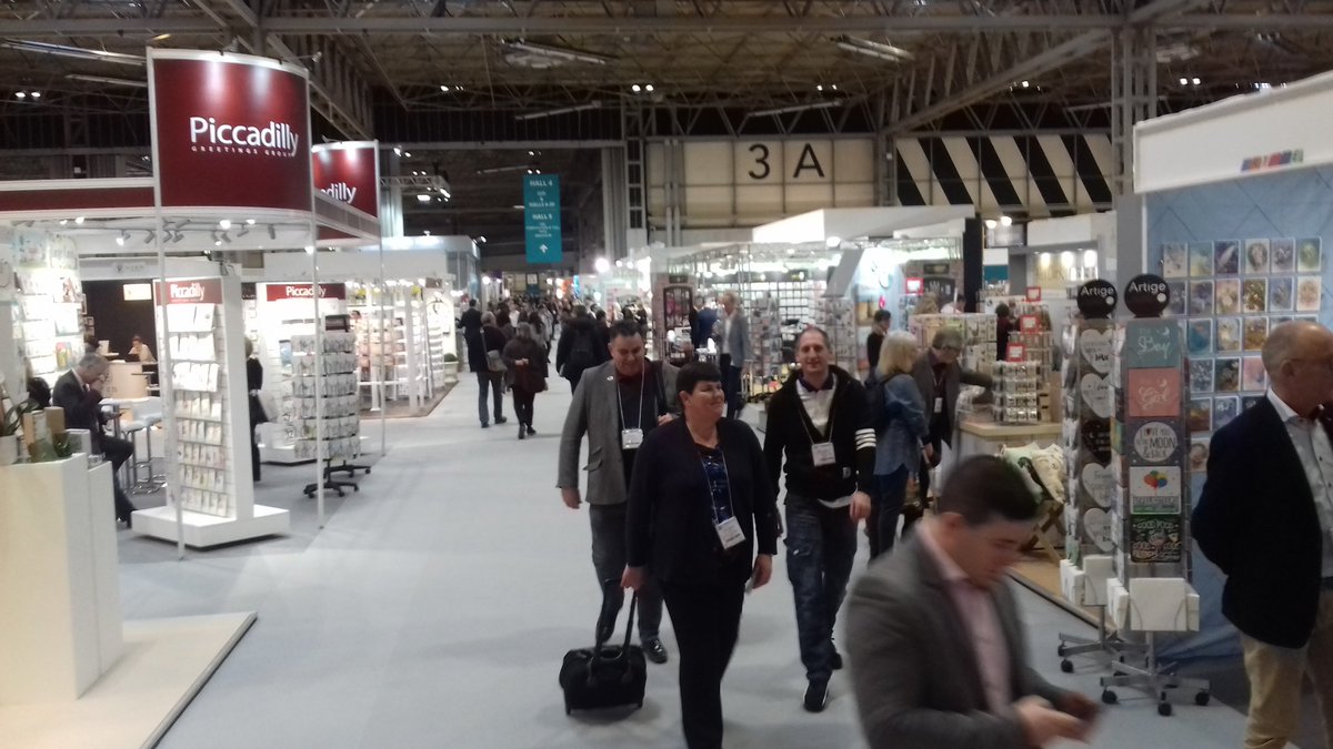 ReallyWildCards's tweet photo. DAY 3 at the NEC, come on down to Hall 3, Stand T62, Ask about our SUPER DEAL OF THE DAY! #SpringAutFair #reallywildcards https://t.co/mO3MGQow5f