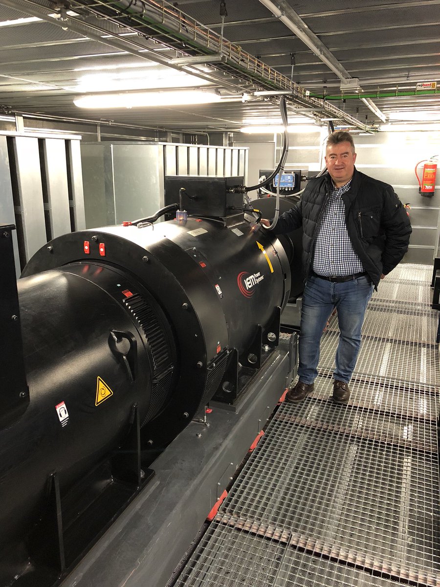 upsdinamico's tweet image. Finalizada la puesta en marcha de #cpd en Madrid con 2 #upsdinamico #Rotabloc de 630kVA.