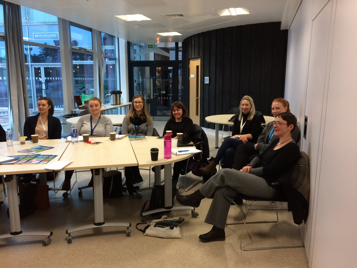 HelenTPASCymru's tweet photo. @TPASCymru officers network in Colwyn Bay #interestingdiscussions https://t.co/Iz6SlXYdqg