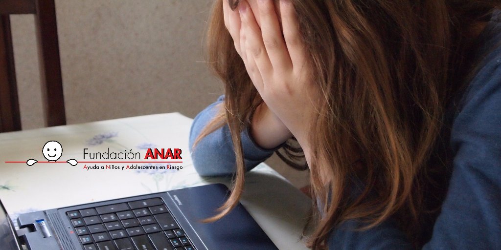 Muchos de los conflictos que se producen presencialmente entre #adolescentes 👦👧 se han trasladado al mundo #online  ➡️➡️ #Ciberbullying Guíale, protégele y edúcale con <a href="/parentalclick/">ParentalClick</a> parentalclick.com #SID2018 #DiaInternetSegura