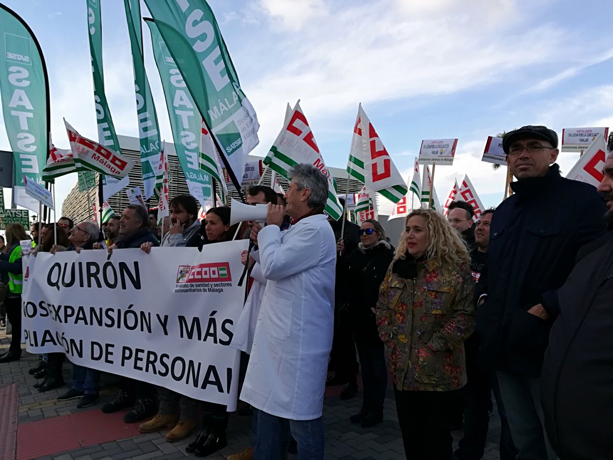 paralagenteMLG's tweet photo. Esta mañana nos movilizamos y solidarizamos con la plantilla de @quironsalud #Malaga @Hospital_Quiron que viene padeciendo explotación laboral, falta de conciliación y empatía en las relaciones laborales por parte de la empresa, y obstrucción a la libertad sindical. https://t.co/eF8rQqVm0f