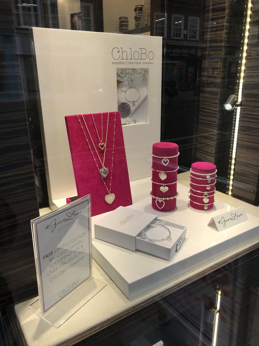 Mw2Wilmslow's tweet photo. Get your free bracelet when you spend £75 or over on selected Chlobo heart jewellery for Valentine’s Day and Mother’s Day #MothersDay #ValentinesDay ideas #wilmslow #Cheshire #freegift #ChloBoJewellery https://t.co/mdgCzCSDvy