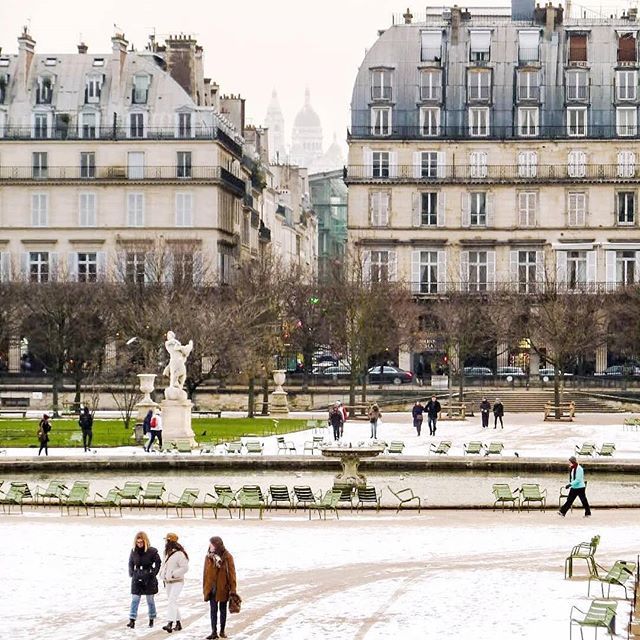 It's still snowing in Paris! ❄ Tag someone you'd want to make snow angels with at the Jardin des Tuileries 👼
Lovely pic @miss_sego #Parisjetaime #Paris #Parigi #巴黎 #パリ #파리 #باريس #Париж #פריז #visitParis #beautifuldestinations #igersparis #photoo… ift.tt/2ElhmDB