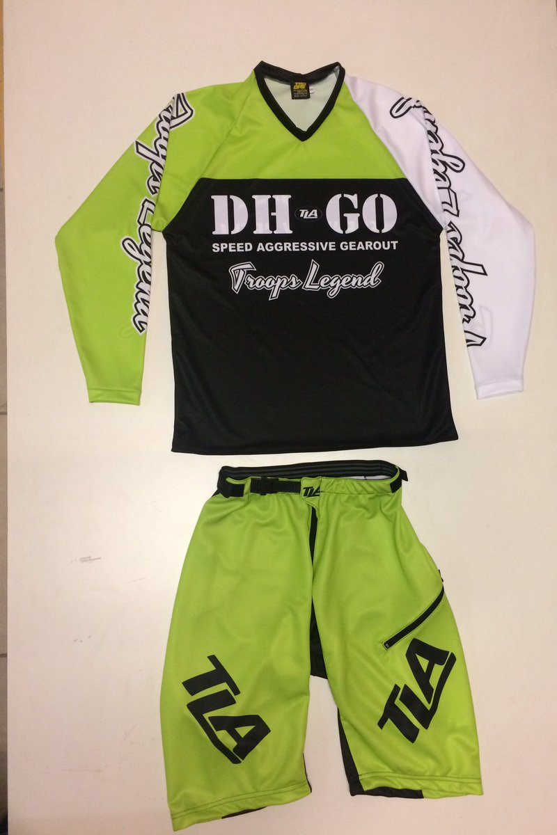 troopsracingmx's tweet photo. Abbigliamento off road personalizzato 100% Fatto in Italia #customgear #vmx #madeinitaly #legends #staytuned #followus #mxgear #mxapparel #motocross #enduro #downhill #bmx #freestyle #freeride https://t.co/MTiwS1axFK