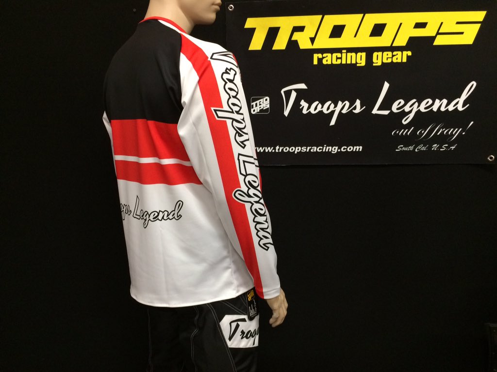 troopsracingmx's tweet photo. Off-road custom apparel 100% Fatto in Italia #customgear #vmx #madeinitaly #legends #staytuned #followus #mxgear #mxapparel #motocross #mx #enduro #downhill #bmx #freestyle #freeride #vintage https://t.co/a20sIBIPOG