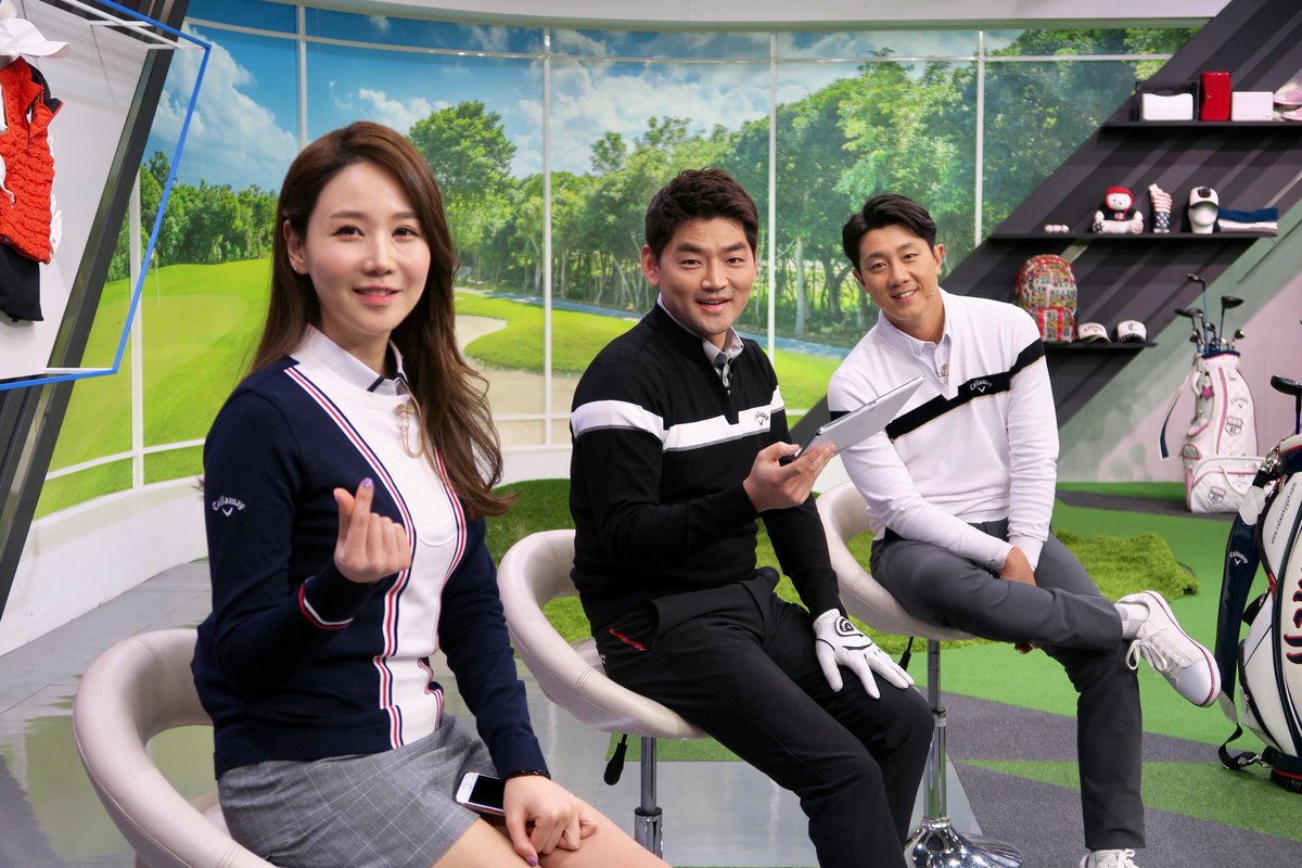 잠시 후 9시 30분! 
장재식 프로가 <괜찮아 처음이야>를 알려드리고 
이 현 프로가 <몸은 몸으로 팔은 팔로>를 공개합니다.