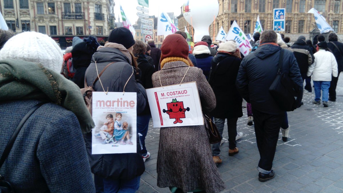 snesdelille's tweet photo. 1500 manifestants à #Lille #RapportMathiot #Bac2021 @SNESFSU https://t.co/hrREvf6alm