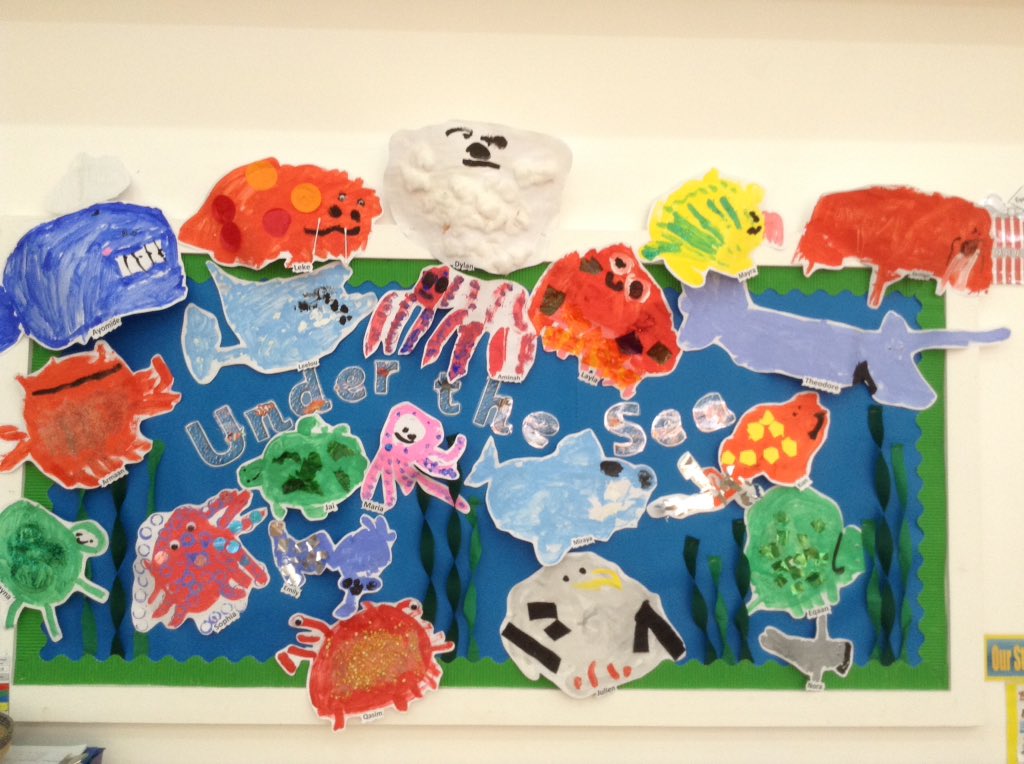 JESSjumeirahFS1's tweet photo. Using colours and materials to portray our favorite sea animals #JESSJumDisplays #EYFS https://t.co/fS23529bN8