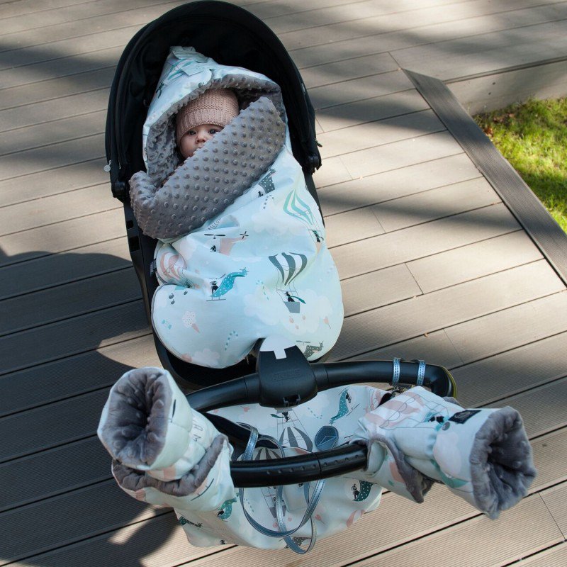 SeviraKids's tweet photo. Protégez-vous du #froid durant vos sorties avec #bébé grâce à nos chancelières et moufles pour poussette ;) #soldes #puériculture #parents #enfants RDV sur notre site https://t.co/4Lc0xLY34W https://t.co/KQYZ0J5RZY