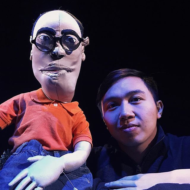 TOURING!! We've been on tour in Norway the past two weeks! A week and a half left of our Nordland tour with <a href="/minensemblet/">MiNensemblet</a> and <a href="/figurteatret/">Figurteatret</a> 
Here is the wonderful <a href="/stephenjmark/">Stephen Mark</a> playing Eddie Wang in Made in China! ift.tt/2En70mE