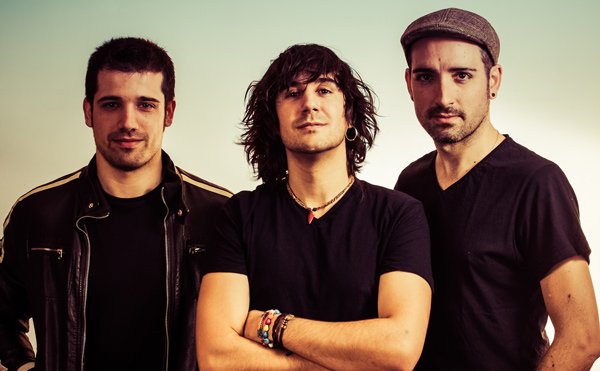 Entrevista a Sonic Toys: "Robe nos dijo que "Un plan mejor" era una composición brillante". ¡La banda actuará en la fiesta-concierto del número 400 de La Heavy!

No te pierdas la conversación: mariskalrock.com/?p=123360