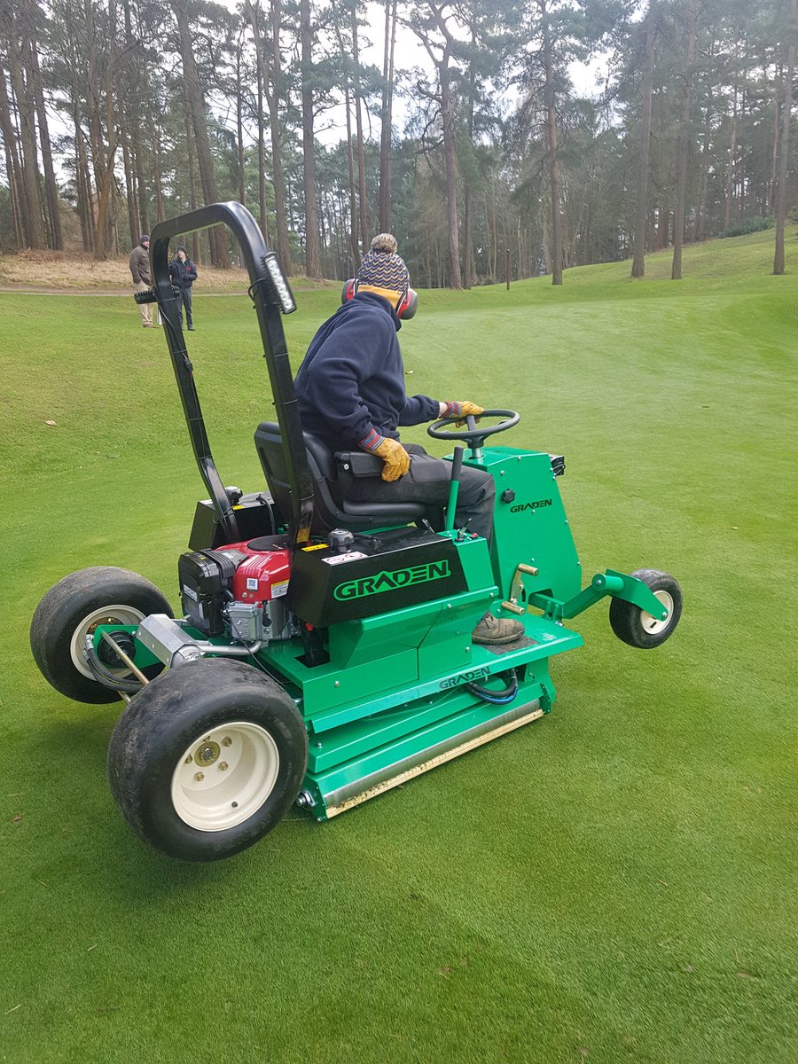 andywikki's tweet image. Great demo on a new roller from @ctmTURF