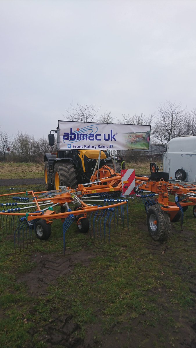 abimacfrontrake's tweet photo. Setting up for YAMS https://t.co/UXk9Iepjzk