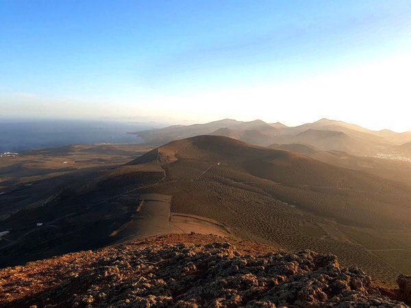 ¿Para qué sirve el periodismo de viajes? La reseña del Diablo de Timanfaya nos lo responde 👉🏽viajeconescalas.com/canarias-gabi-… #EscalaCanarias