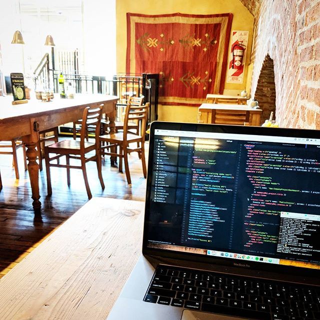 moonlight_work's tweet image. Status: WFC - work from café