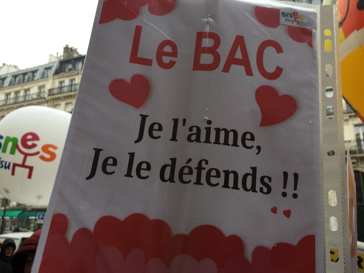 SNESFSU's tweet photo. #EnGreveLe6Fev départ de la manifestation à Paris @SNESFSU @PresseFSU @SNESVersailles @SnesFsuCreteil #RapportMathiot #ReformeDuBac https://t.co/JmPw4t7KPP
