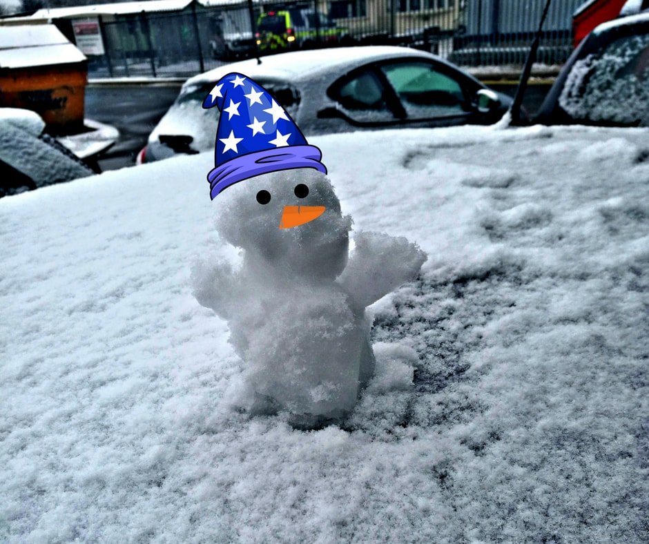 DisplayWizard's tweet photo. Our production team are feeling very creative this lunchtime...
#SnowWizard #Snowman #Snow #StormLiam https://t.co/Wq8t9MYKMd
