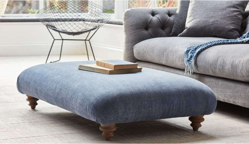 The best-stocked #book collection in the #world is nothing without the perfect reading chair to enjoy it all from. But what makes the perfect #reading #chair? This #article will help you to choose the right one for you.
ow.ly/5IMD30ieoyB #darlingsofchelsea #readingchair