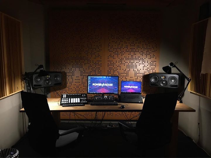 Styline's tweet image. Studio Upgrade!!
The new beasts arrived!!
Thank you @adam_audio 
#S3H