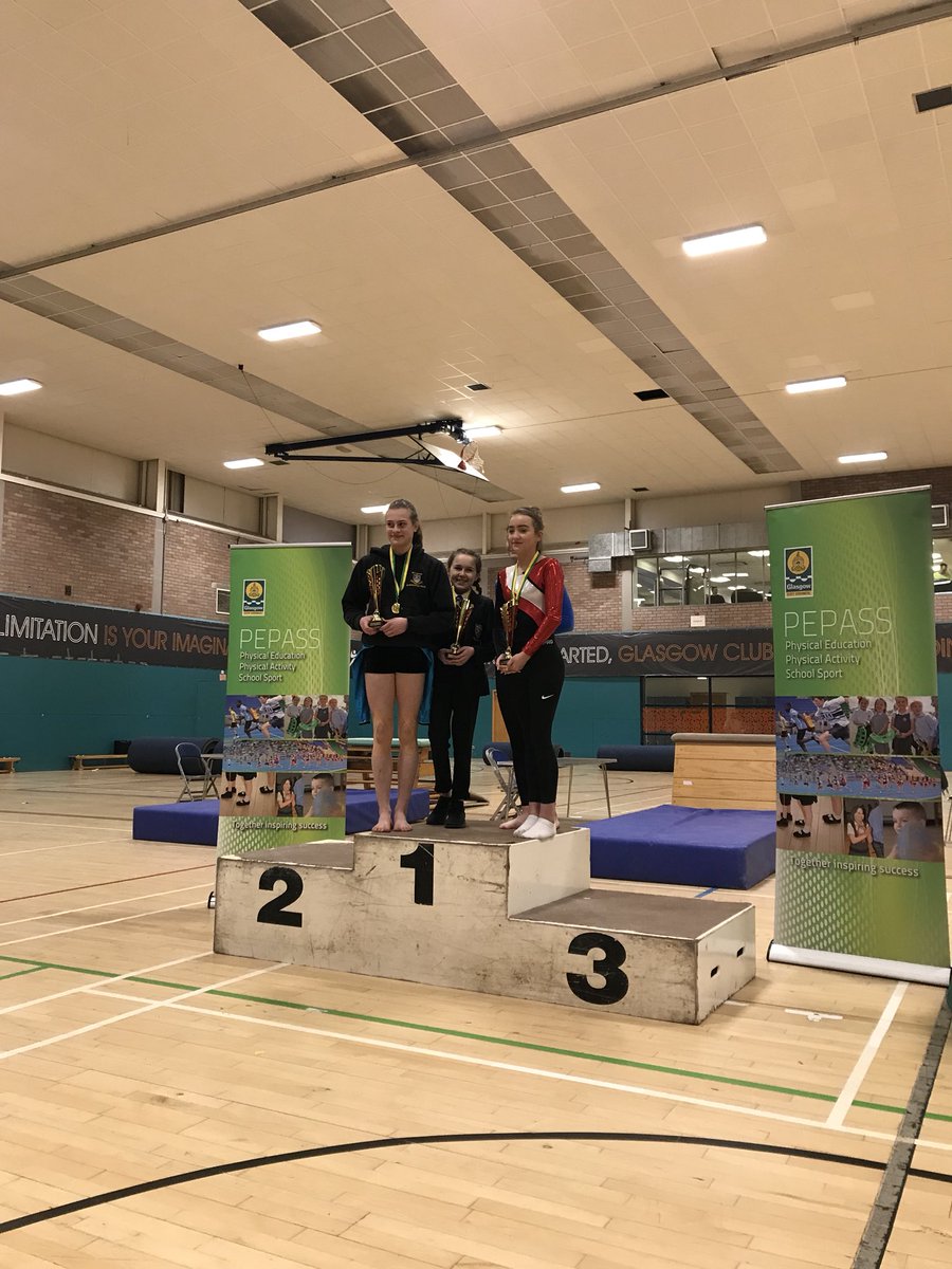 ANNDDDDDD As if the team medal wasn’t enough...our awesome gymnast Erin was first overall at Level 2 😍🏅 against all the girls who competed at level 2 AMAZZINNGG 🙌🏼👏🏻