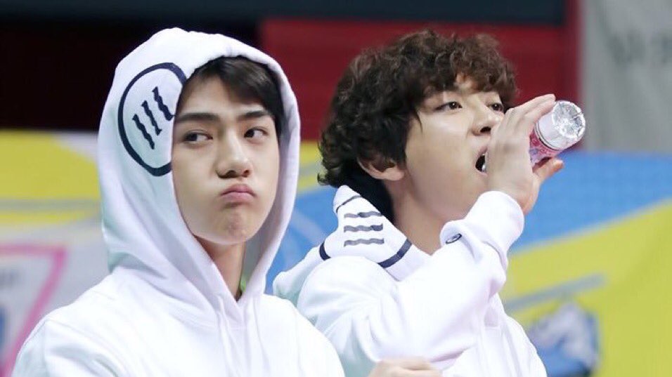 morningpassages's tweet photo. Sehun can convince me to do anything he wants with those pouty lips. Gosh he is my weakness, but so adorable.. #iHeartAwards #BestFanArmy #EXOL @weareoneEXO https://t.co/VTf1WS7eiH