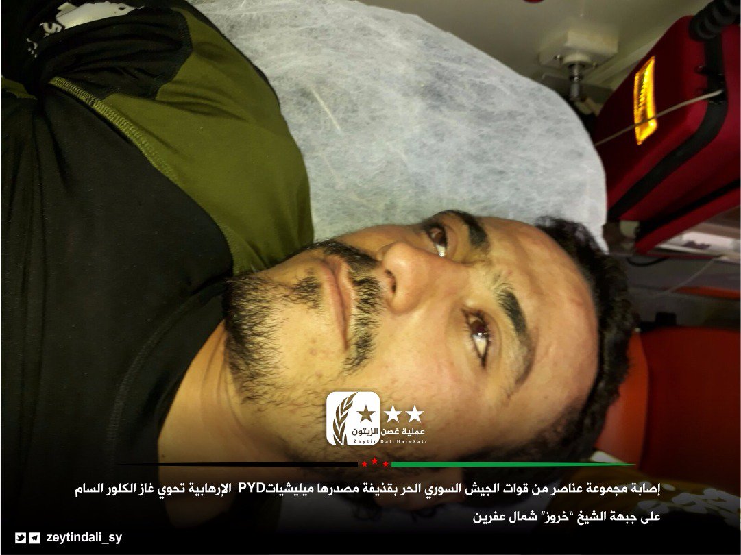 zeytindali_sy's tweet photo. #الجيش_السوري_الحر
#غصن_الزيتون
اصابة عناصر من قوات الجيش السوري الحر بعد استهدافهم من قبل ميليشيات PYD الارهابية بقذيفة تحوي غاز الكلور السام على جبهة الشيخ خروز شمال عفرين. https://t.co/M5TKCJbTYY