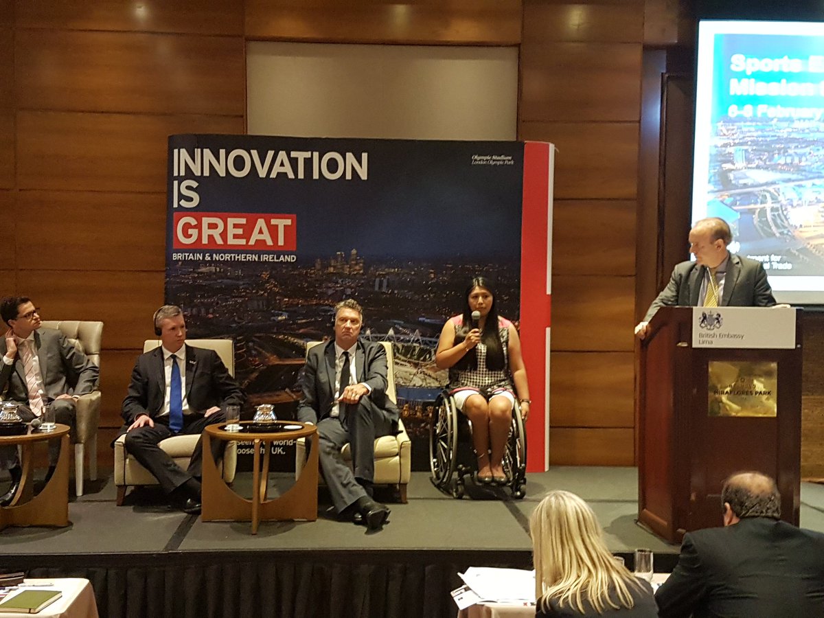 UKinPeru's tweet photo. Excelente y estimulante panel de discusión sobre el legado económico y social de eventos deportivos, con Carlos Neuhaus, @PalomaNoceda, @jauregui_pilar, y directores británicos, moderado por Jaime Reusche, asesor del Presidente @Lima2019Juegos 🇵🇪🥇🏆 https://t.co/yf4YeISdKF
