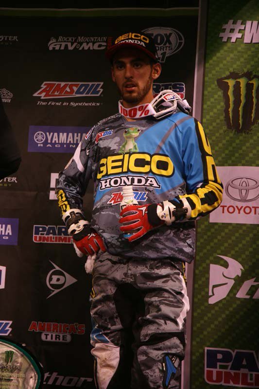 supercrossking's tweet photo. @justinbogle19 @GEICOmotorcycle @FCHonda #geico #motorcycles #honda #factoryConnection @AMSOILINC #justinBogle #supercross #2015 #Indianapolis #Indiana @VisitIndy #indy https://t.co/twOkkN8R1N