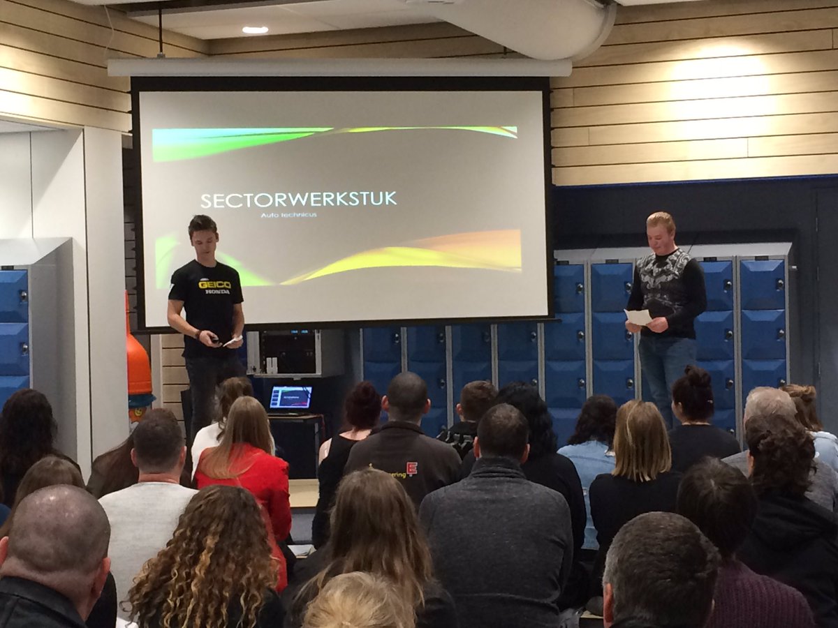 Vanavond presenteren de leerlingen van klas 4a hun profielwerkstuk! #vervolgopleiding #interessant <a href="/KW1C/">KW1C</a> <a href="/heliconNL/">Helicon Opleidingen</a>