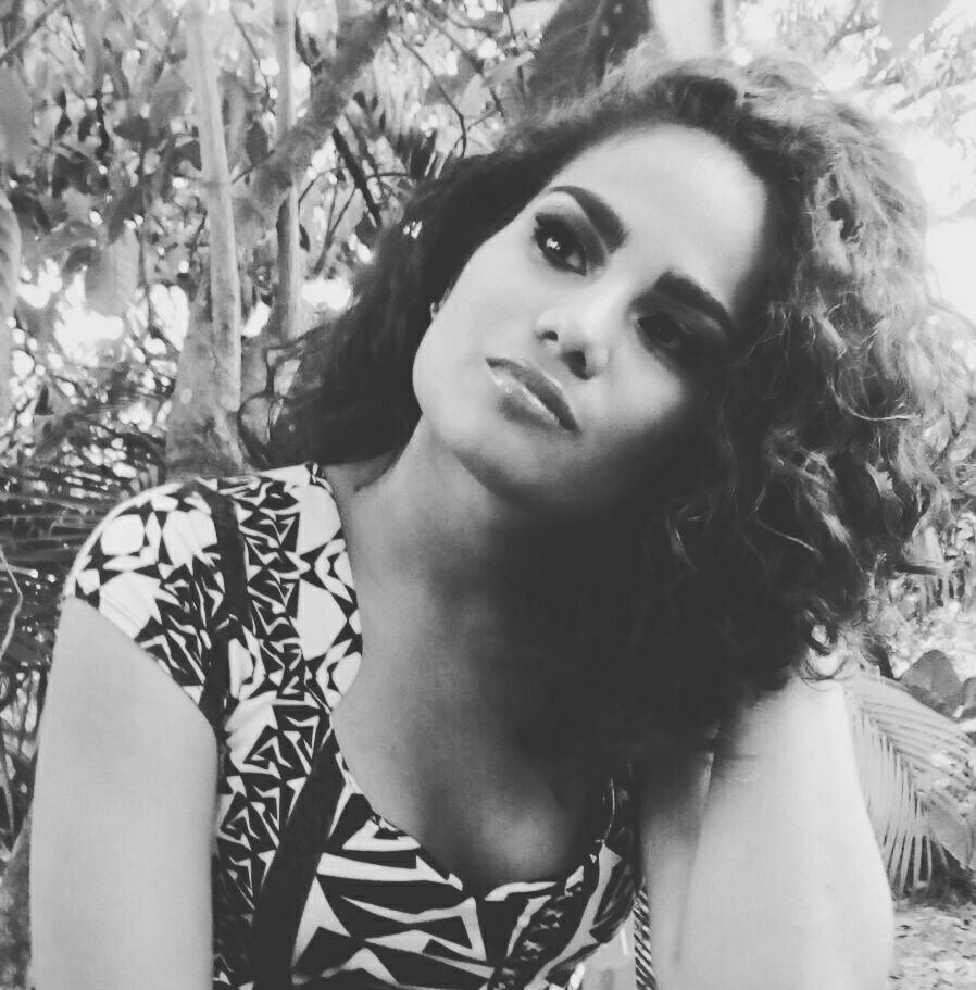 Casa13EC's tweet photo. La actriz Eva Diviany ha actuado en más de una docena de obras de teatro con directores como Fernando Yralda, Tony Ortiz y Alicia Pacheco, entre otros. Conoce su trabajo actoral en #ElAmorNosHaFallado, este 11 y 18 de febrero en #Casa13EspacioCultural #ComoEnCasa https://t.co/EegGKeIiB6