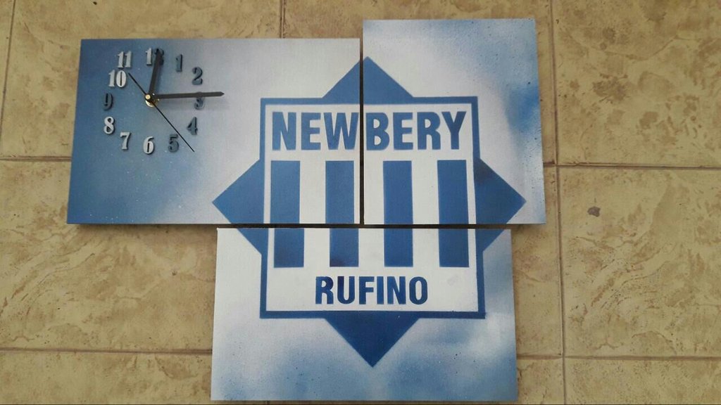 Reloj de tres cuerpos