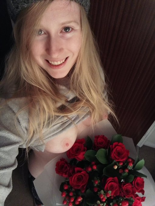 Got the most gorgeous red roses from @Matt19932 - this made me so happy, thankyou! 😁😍😘 https://t.co/<a class="tags" target="_blank" title="On Twitter" href="/?out=eyJ0eXAiOiJKV1QiLCJhbGciOiJIUzUxMiJ9.eyJpYXQiOjE3MjcyNTg0NzEsImlzcyI6InR3cG9ybnN0YXJzLmNvbSIsIm5iZiI6MTcyNzI1ODQ3MSwiZXhwIjoxNzU4Nzk0NDcxLCJyZWRpcmVjdF91cmwiOiJodHRwczovL3R3aXR0ZXIuY29tL01hdHQxOTkzMiJ9.U2ptV-vImza2dsMzJd-OaUt0I6o-ysQZHrSi-LDyuyiln2_ZZH8CG23WqToVwtm4Z_j5reABwIpfwHPaCxn1oA">@Matt19932</a><a href="/tag/adultwork"class="tags"><span>#adultwork</span></a>