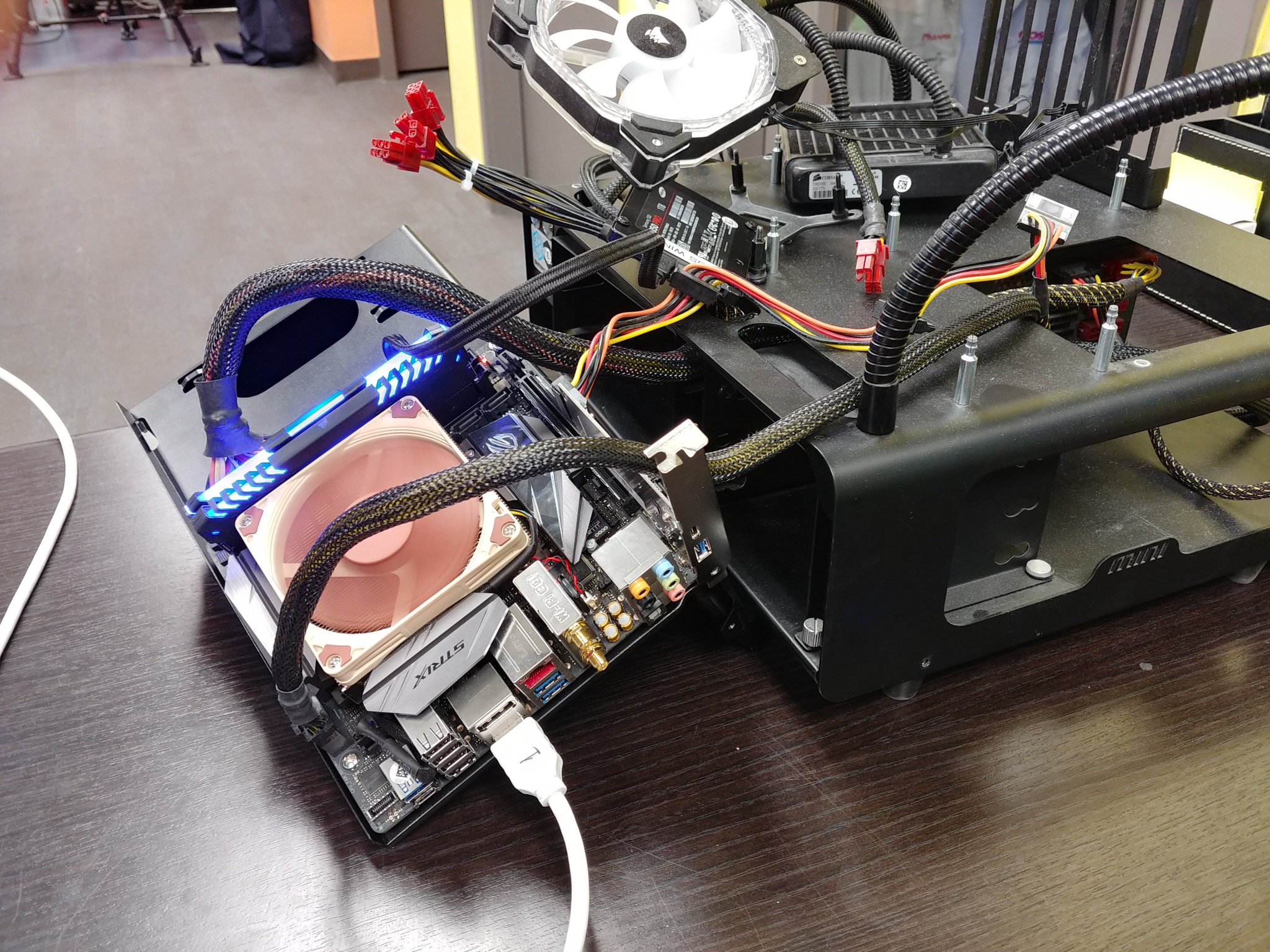 Linus Tech Tips on Twitter: 