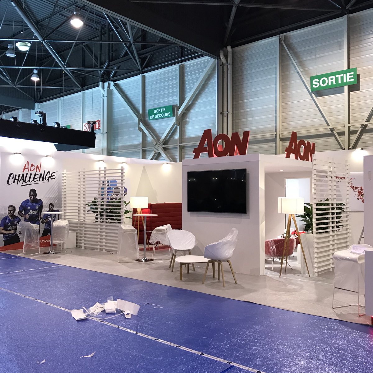 AonFrance's tweet photo. Le stand #AonFrance est prêt ! Nos collaborateurs vous attendent demain à partir de 9h stand P. Un bon café vous sera servi pour démarrer le salon sans risque ! #AMRAE2018. https://t.co/qzzXqJ35Qa