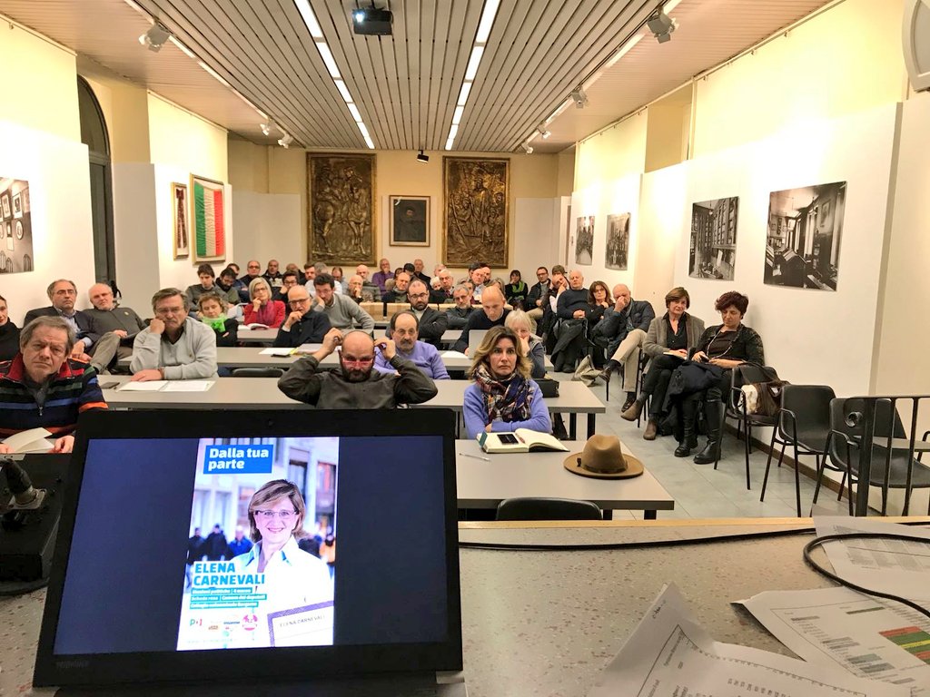 carnevali_e's tweet image. Con i volontari e i segretari dei circoli #PD di #Bergamo, pronti a raccontare sui territori le 100 cose fatte e le 100 da fare per l'Italia. #scegliPD #dallatuaparte