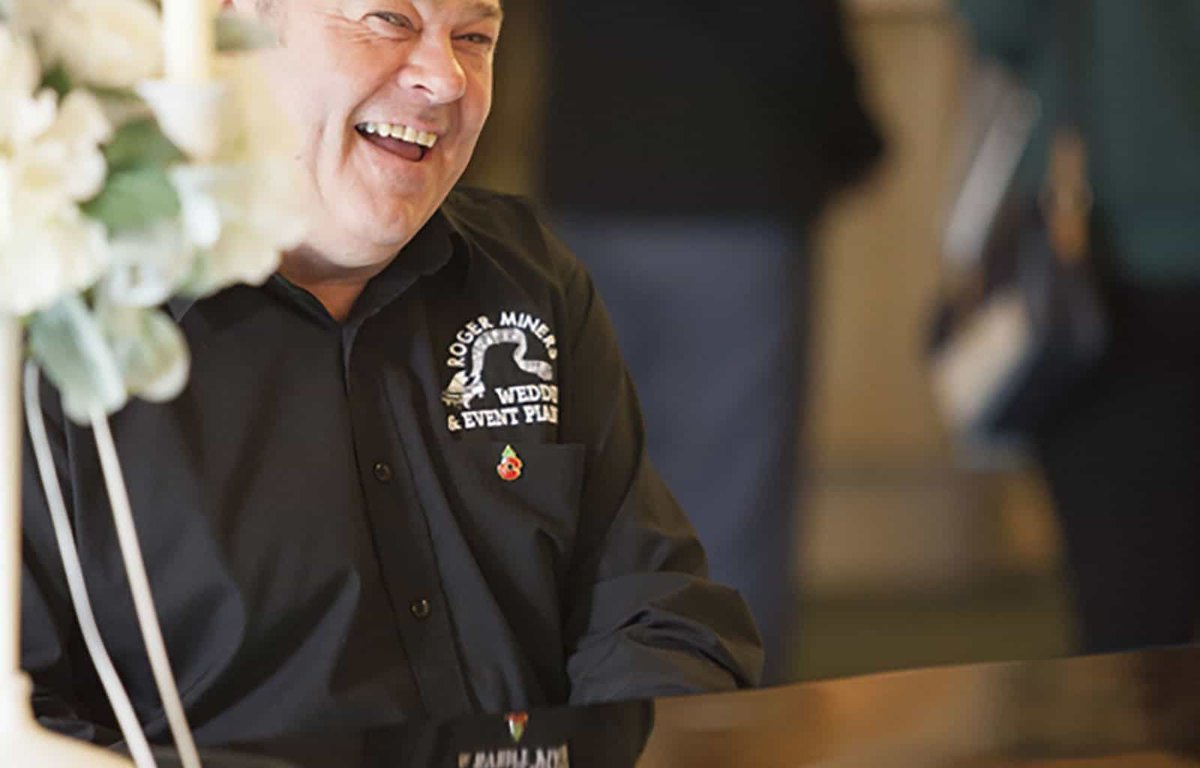 If you are looking for that One Pianist to spice up your Wedding Day look no further.  <a href="/Pianist4Wedding/">Roger Miners</a> buff.ly/2EH9zxH