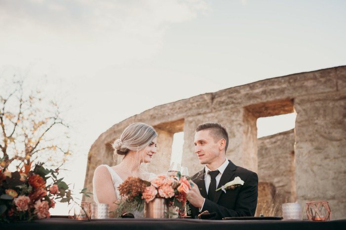 SimplyElope's tweet image. #OnThe Blog An #Elopement Inspired #StyledShoot that will steal your heart! &amp;lt;3

Styling and Decor: YOUnique Events &amp;amp; Design
Photography: @crystalmcmonnies

See post for full vendor list. simplyelope.com/modern-stone-h…